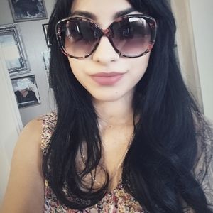 Meet your Posher, Rosa